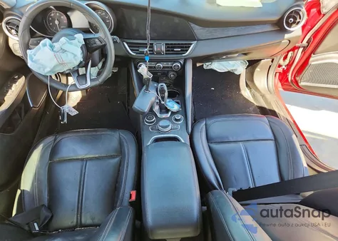 2020 Alfa Romeo Giulia z USA, uszkodzony, nr VIN ZARFAMAN2L7636042